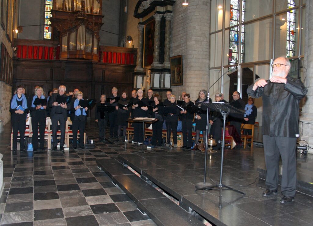 Koor Cantifoone op bezoek
