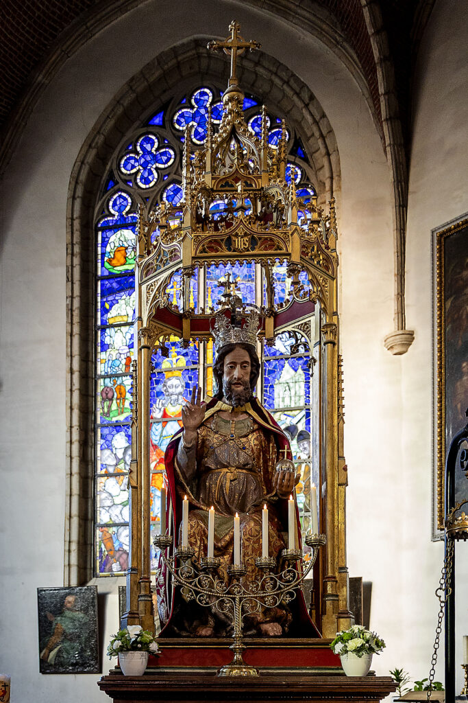 Zegening nieuw beeld van de Goddelijke Zaligmaker