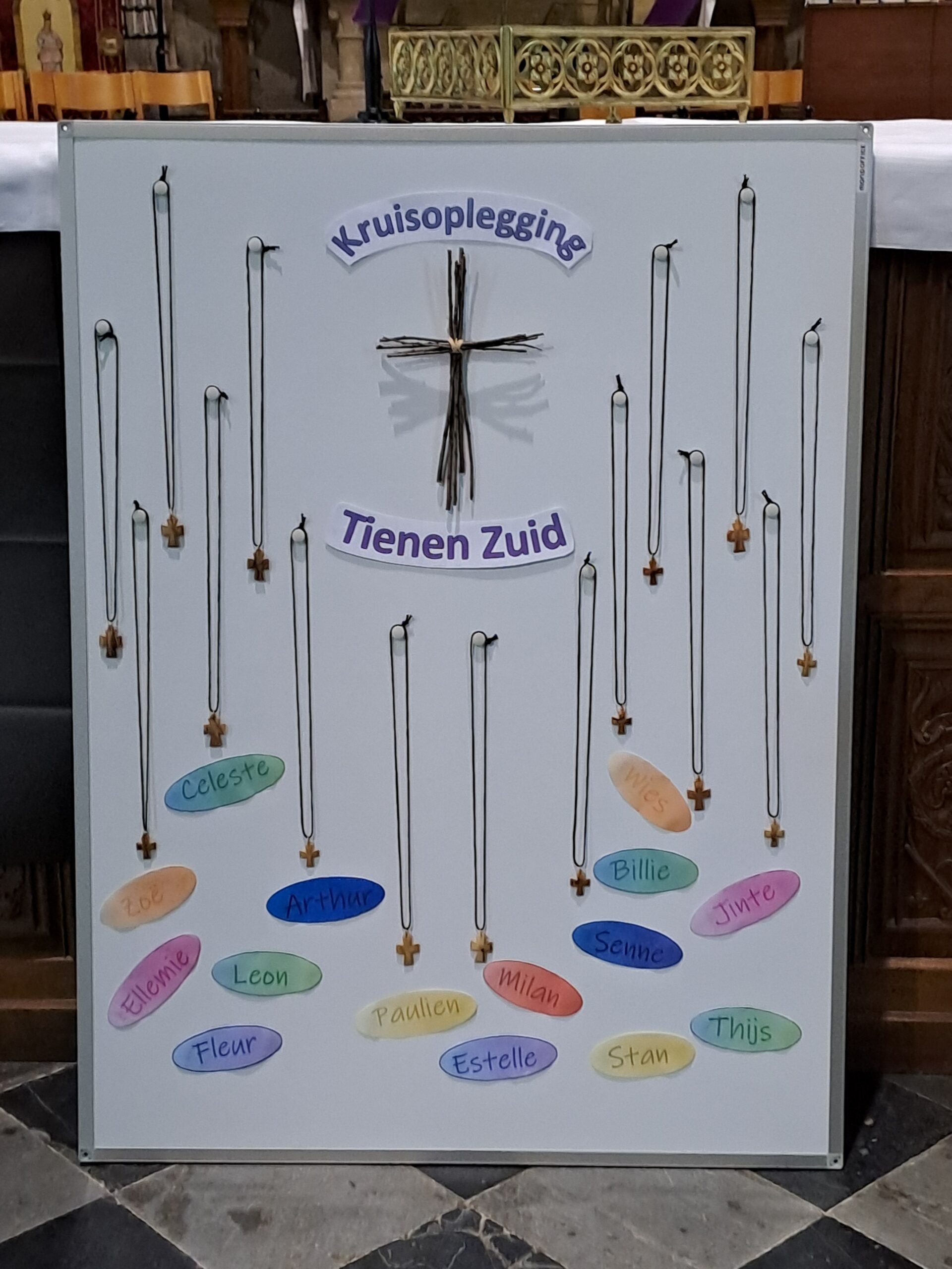 Kruisoplegging kandidaat-vormelingen