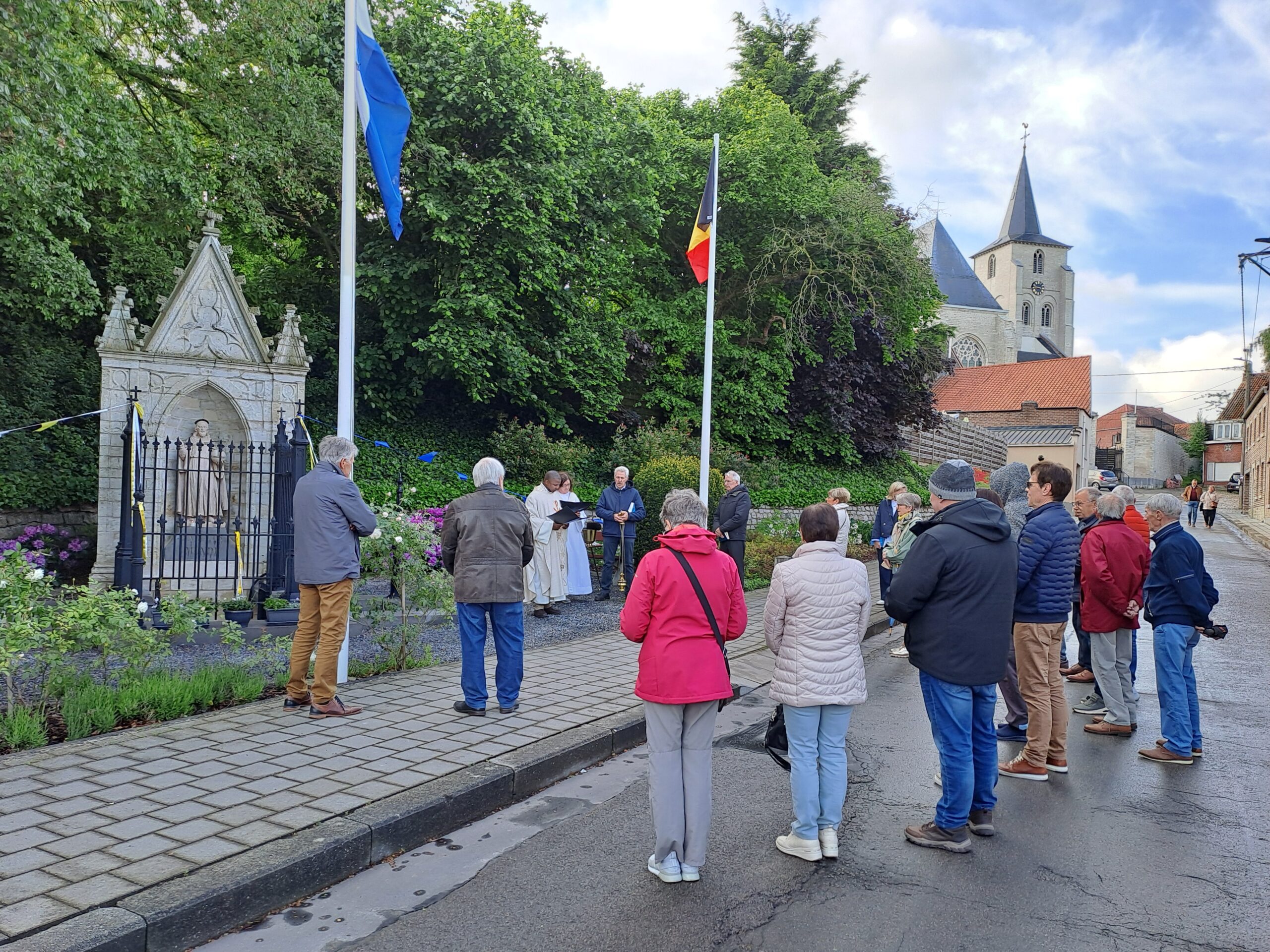 Wijding San Salvatorbron Hakendover